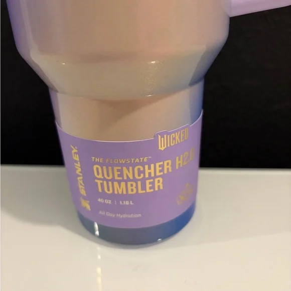 Stanley 40 oz Wicked H2.0 Flowstate Quencher Tumbler Glinda For Good NEW - Picture 3 of 9